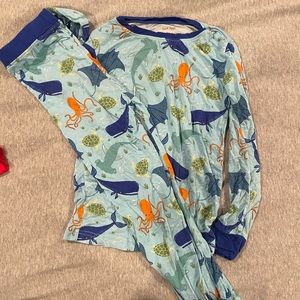 Little sleepies pj set